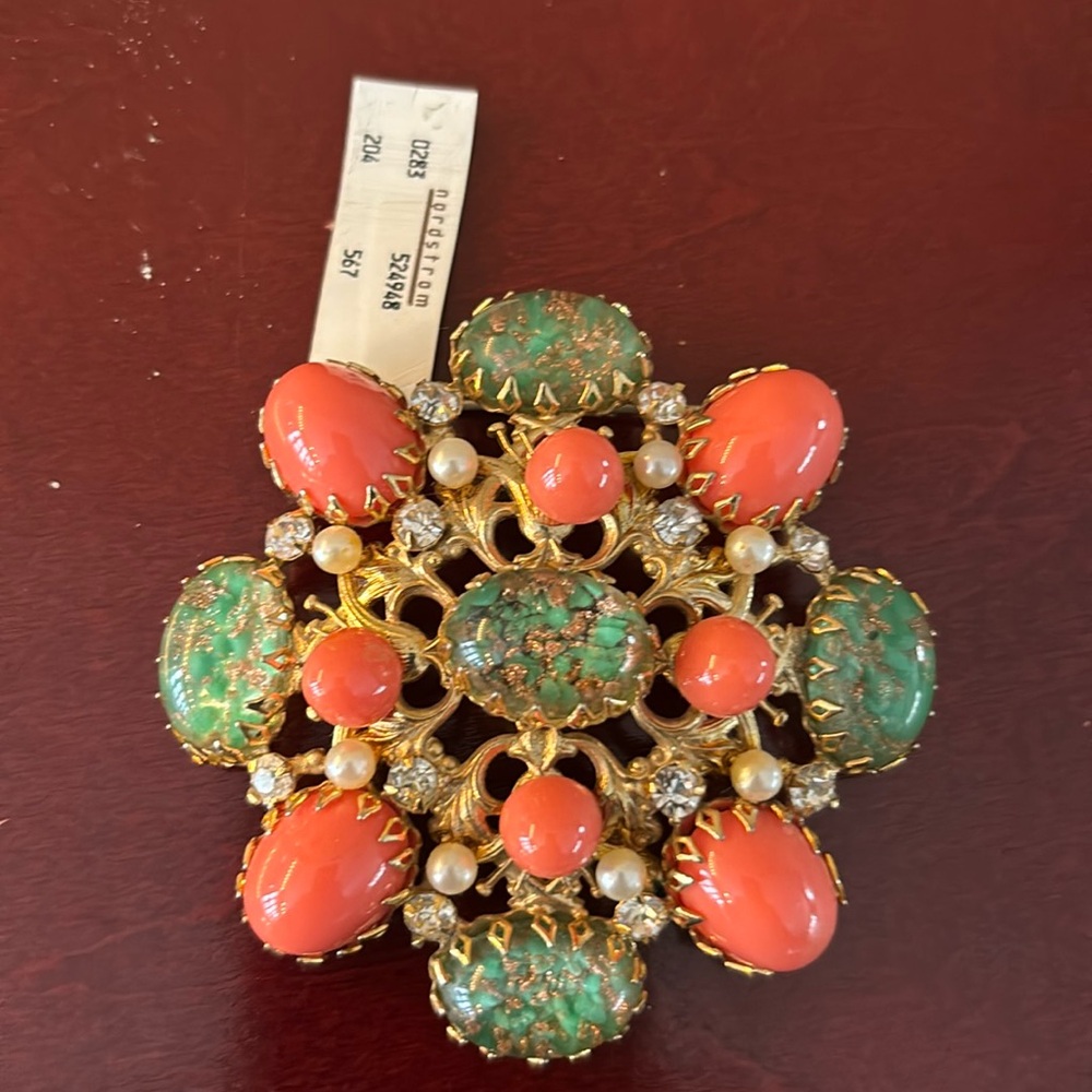 never worn Brooch